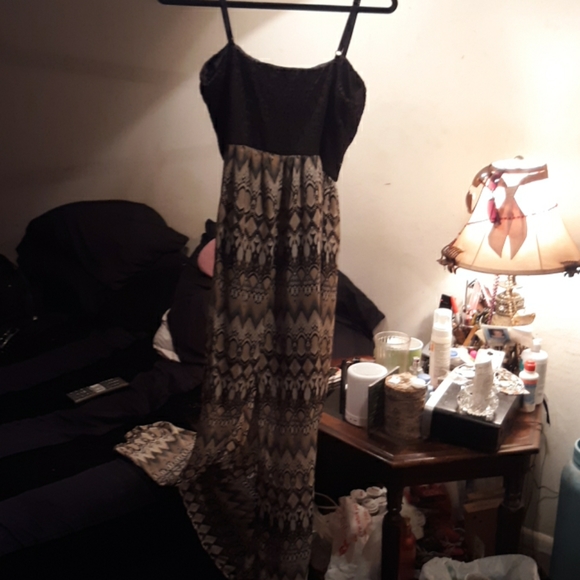 LILY ROSE GOWN - Picture 2 of 4